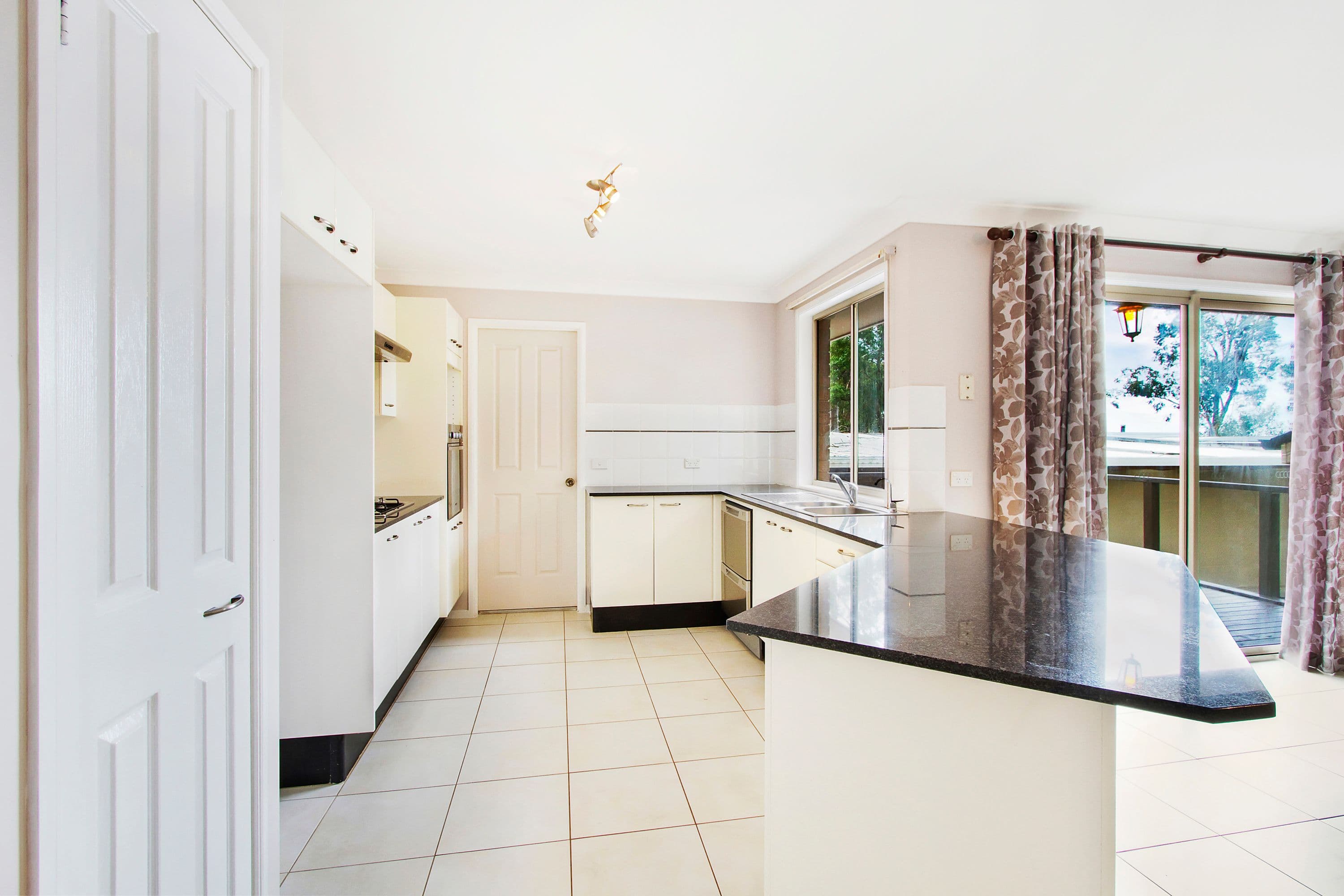 69 Lieutenant Bowen Road, Bowen Mountain - Thumbnail 3