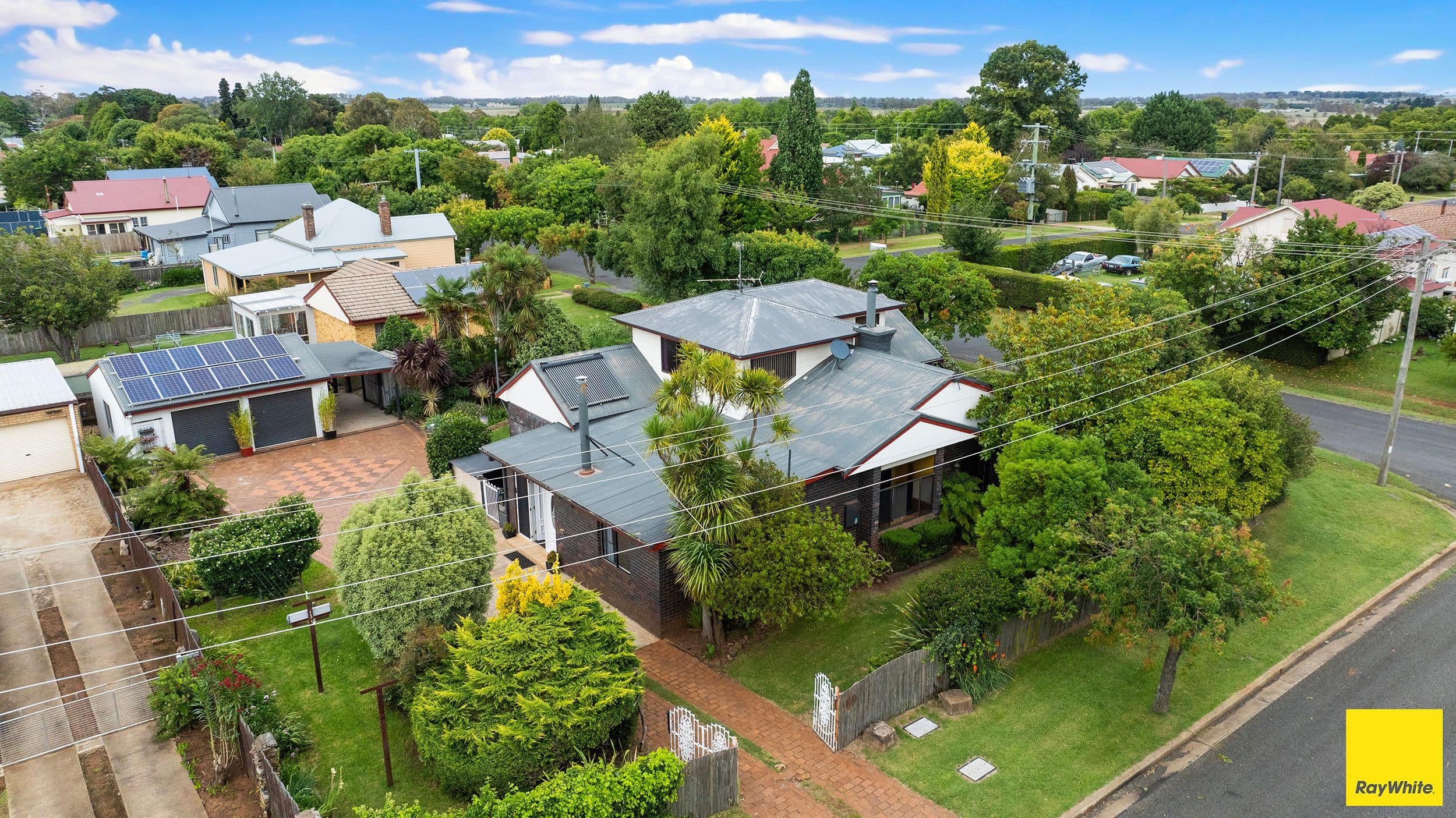 8 Dutton Parade, Guyra NSW 2365, Guyra - Image 1