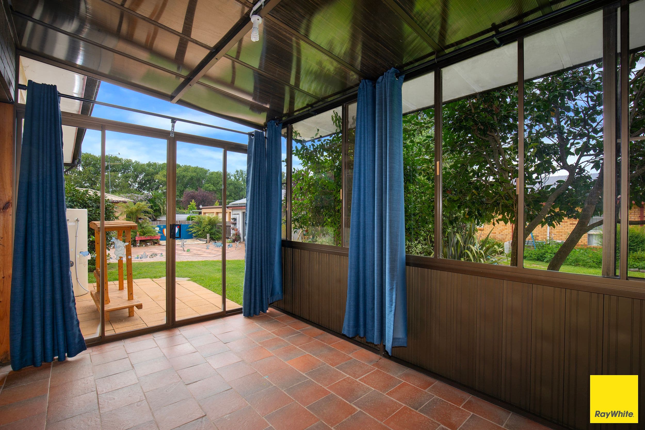 8 Dutton Parade, Guyra NSW 2365, Guyra - Thumbnail 8