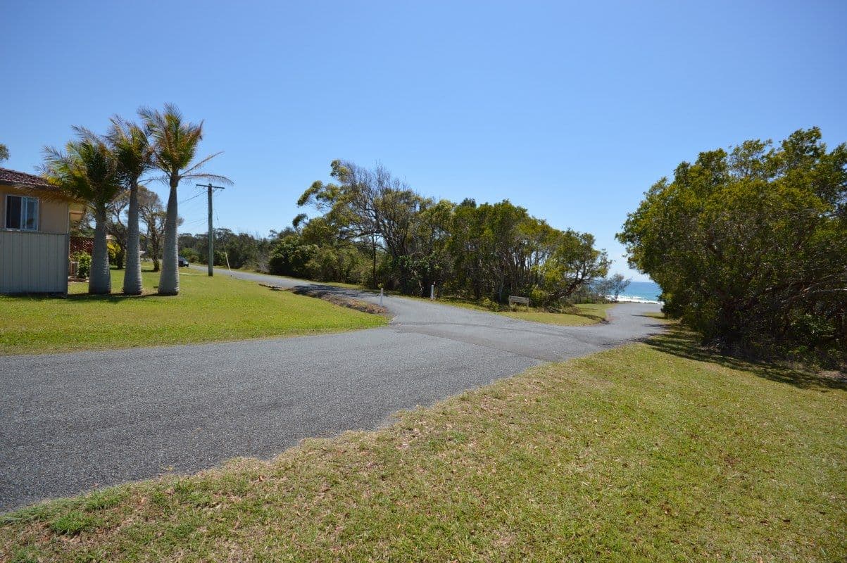 12 Beach Road, ARRAWARRA HEADLAND NSW 2456, Arrawarra Headland - Thumbnail 4