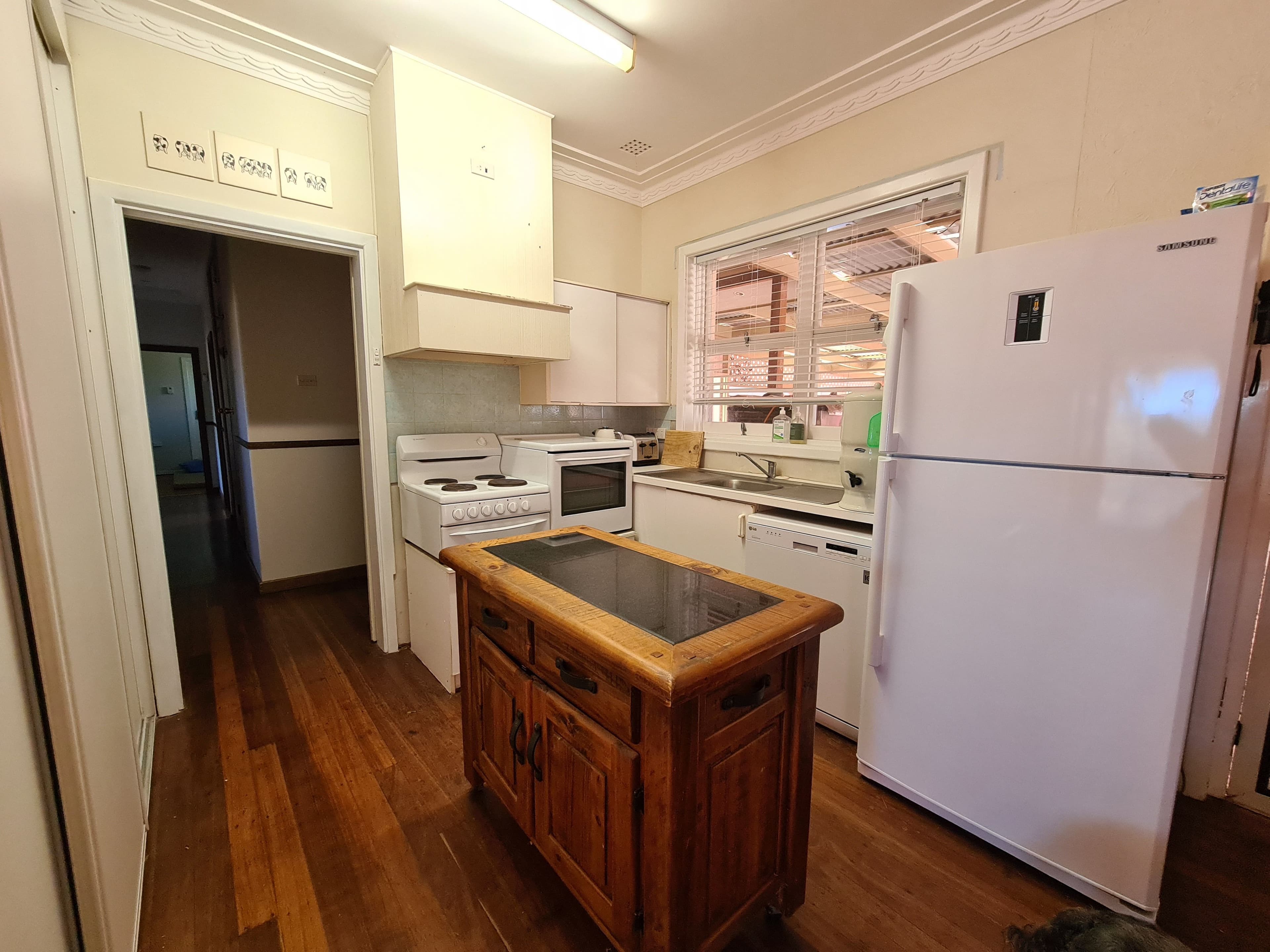 11 Hammond Street, Carnarvon WA 6701, South Carnarvon - Thumbnail 3