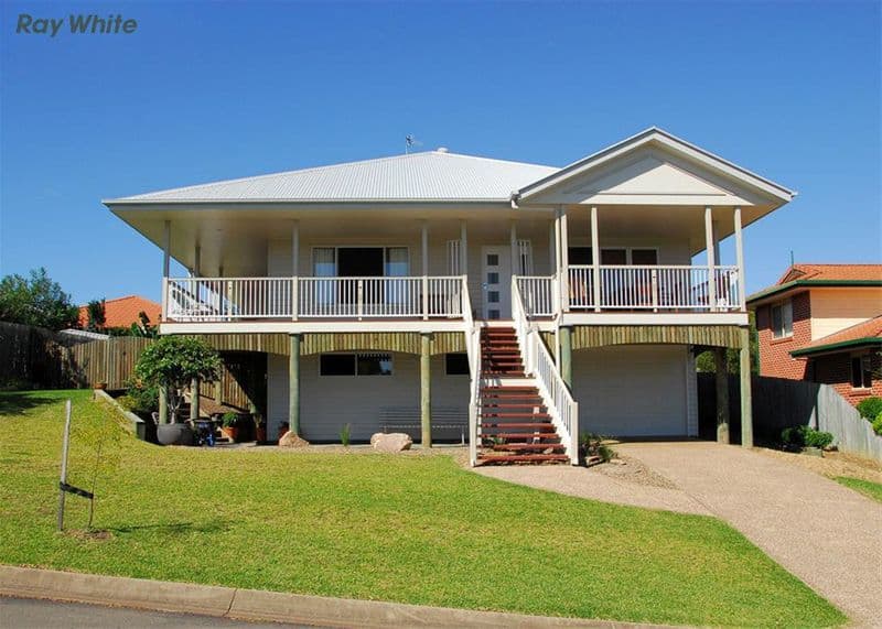 12 Faye Avenue, SCARNESS QLD 4655, Scarness - Image 1