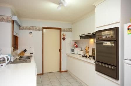 14 Pamela Court, MELTON WEST VIC 3337, Melton West - Thumbnail 3