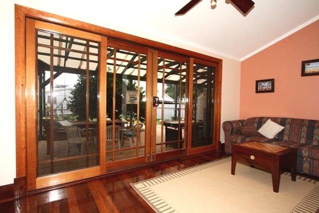 21 Peake Terrace, WAIKERIE SA 5330, Waikerie - Thumbnail 2