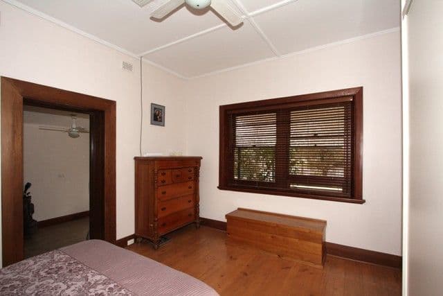 21 Peake Terrace, WAIKERIE SA 5330, Waikerie - Thumbnail 5