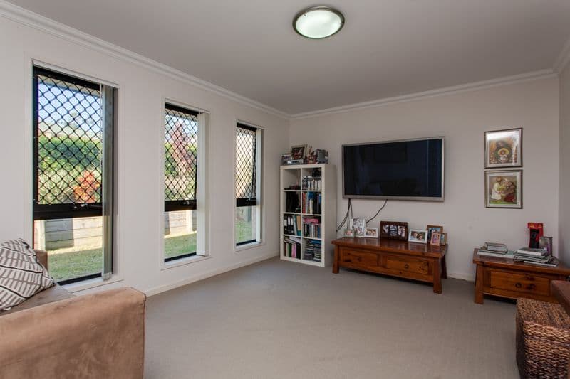52 Davies Street, Goodna QLD 4300, Goodna - Thumbnail 3