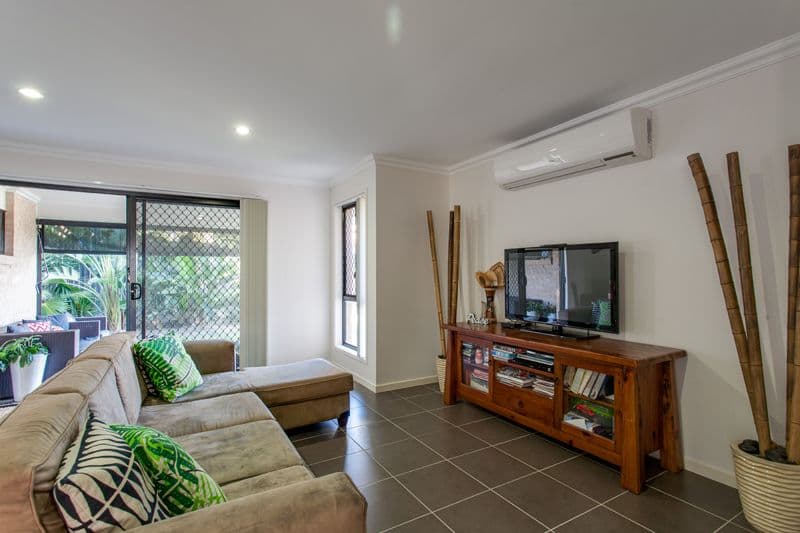 52 Davies Street, Goodna QLD 4300, Goodna - Thumbnail 4