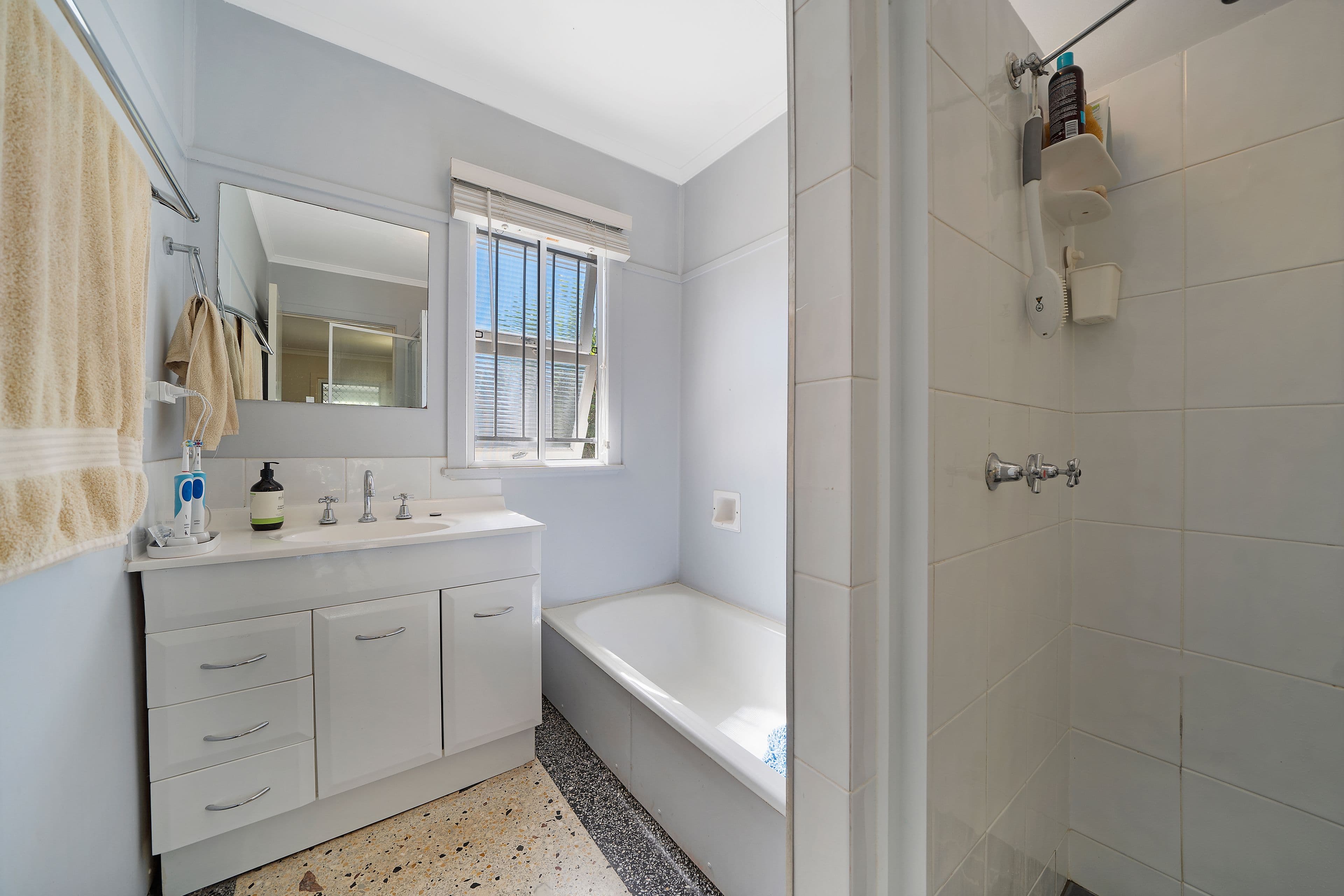 12 Griffith Road, Scarborough QLD 4020, Scarborough - Thumbnail 7