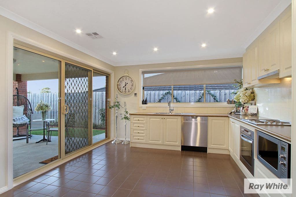 34 TUDOR Drive, Mooroolbark VIC 3138, Mooroolbark - Thumbnail 7