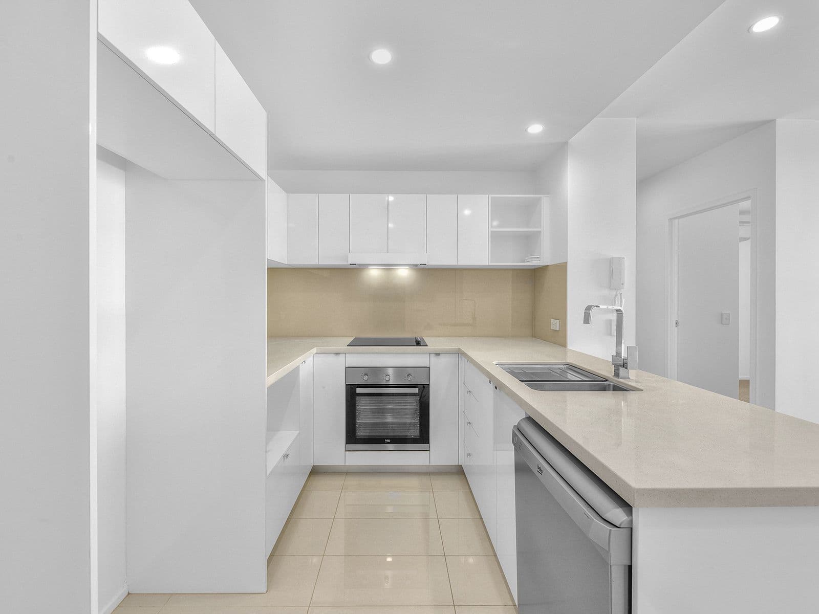 13 Bombery Street, Cannon Hill QLD 4170, Cannon Hill - Thumbnail 2