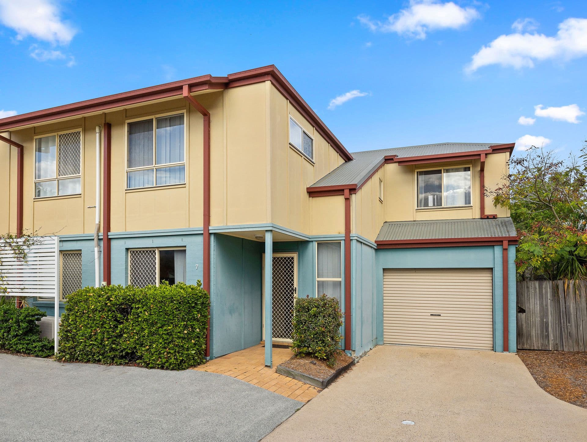 11 Oakmont Avenue, Oxley QLD 4075, Oxley - Image 1