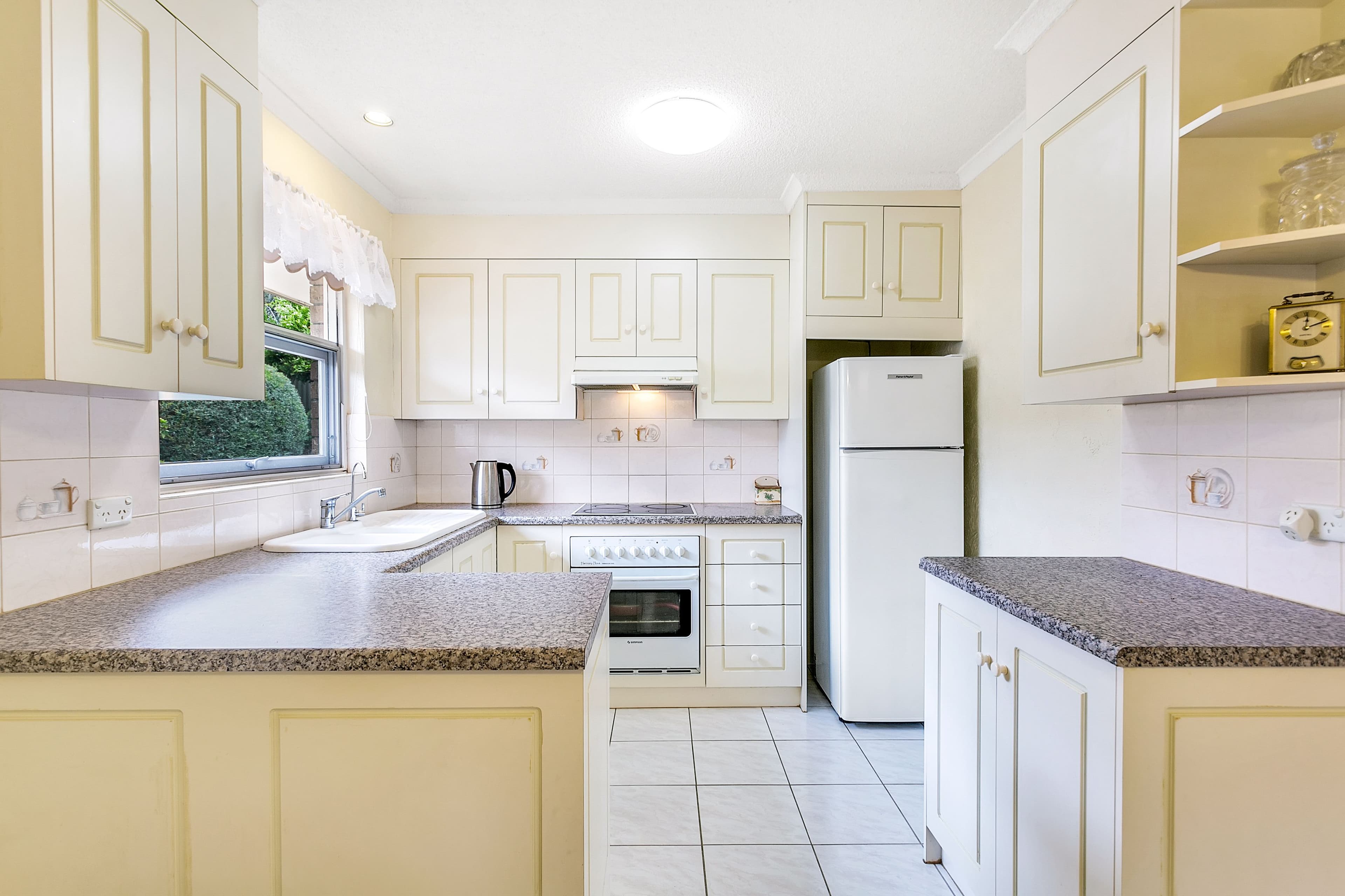 8 Maluka Drive, Happy Valley SA 5159, Happy Valley - Thumbnail 2