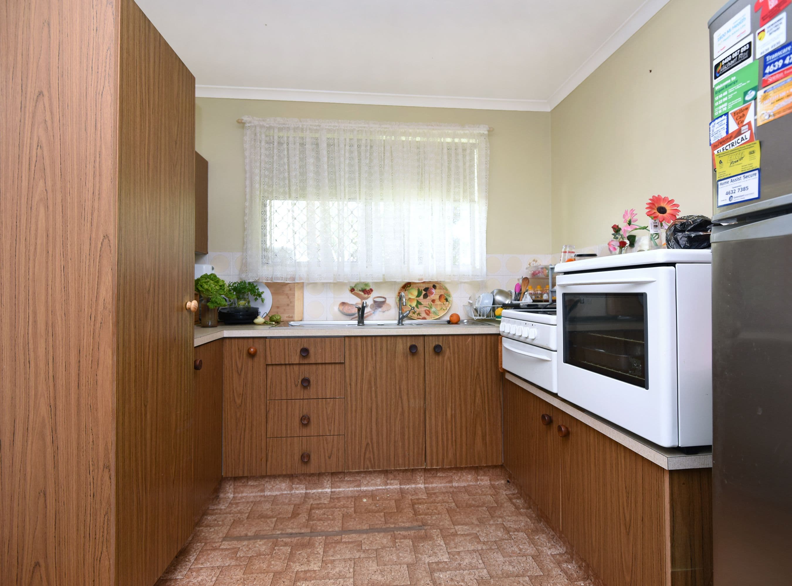 11 Patrick Street, Harristown QLD 4350, Harristown - Thumbnail 2