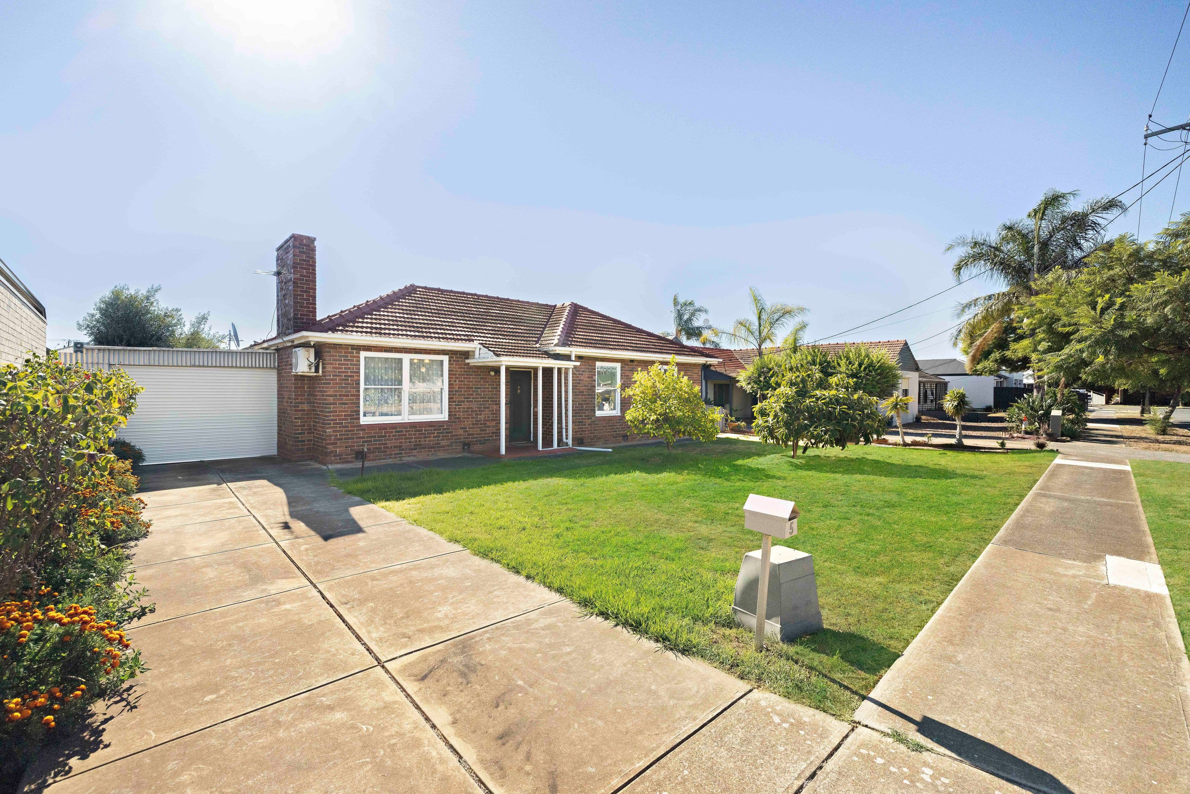 5 Broadford Crescent, Findon SA 5023, Findon - Thumbnail 2