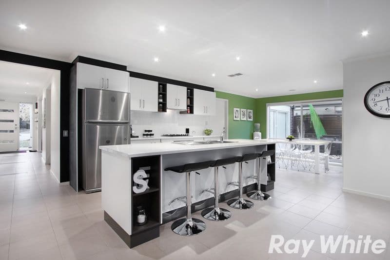 19 Reidel Avenue, PAKENHAM VIC 3810, Pakenham - Thumbnail 3