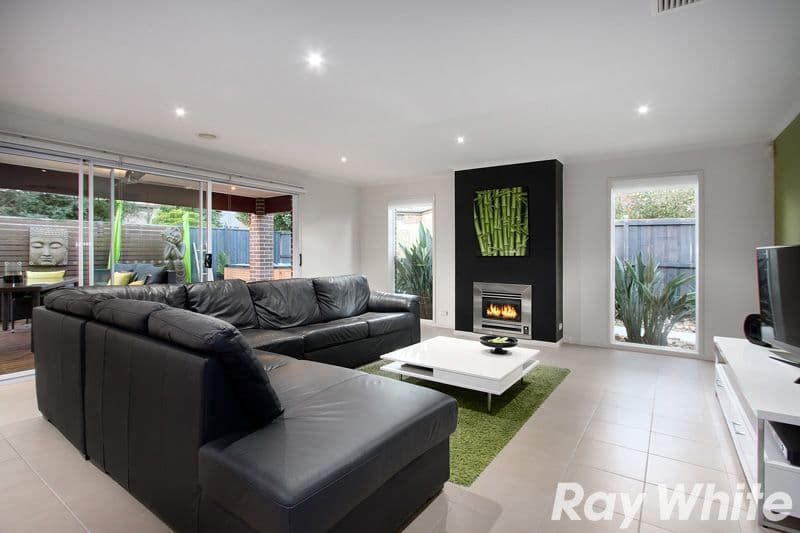19 Reidel Avenue, PAKENHAM VIC 3810, Pakenham - Thumbnail 5