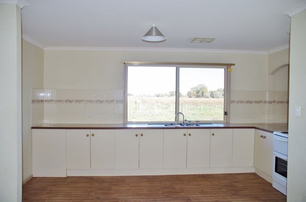 82 Plush's Bend Road, Renmark SA 5341, Renmark - Thumbnail 5