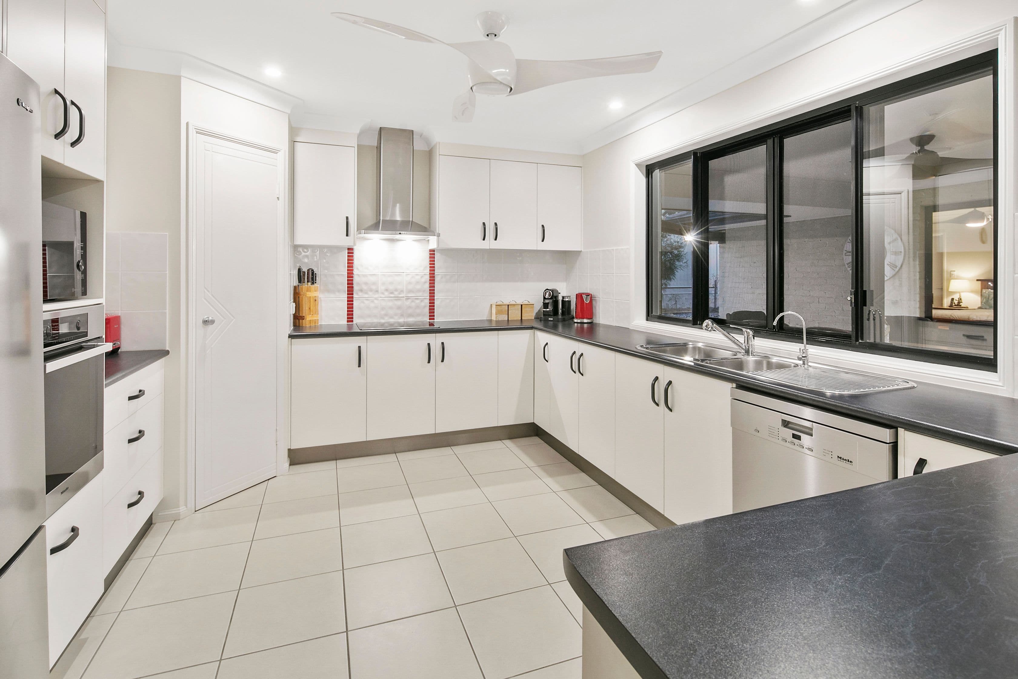 19 Bryce Place, Birkdale QLD 4159, Birkdale - Thumbnail 5