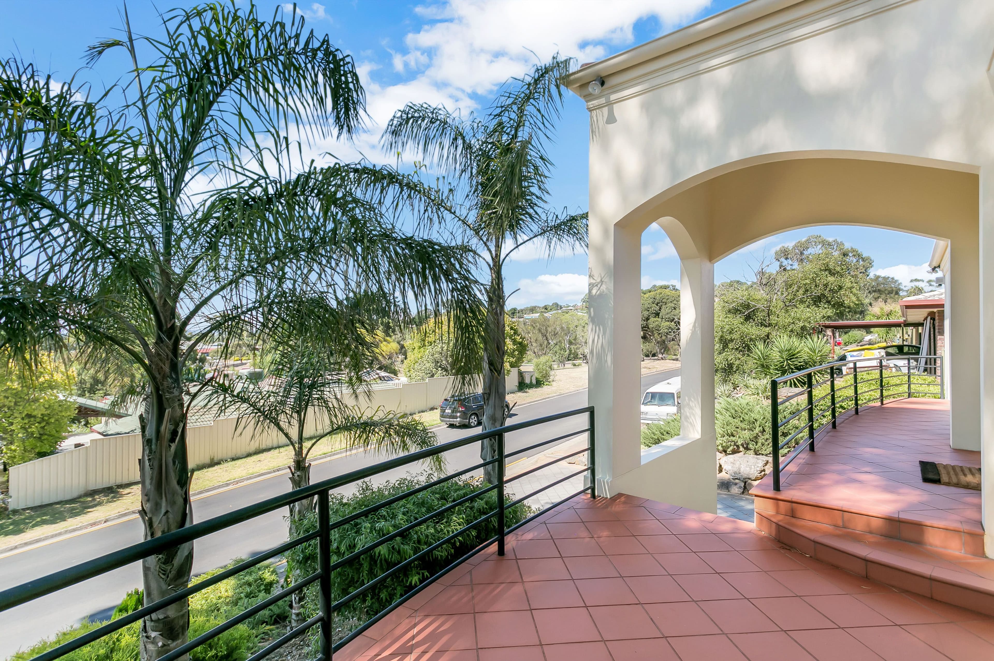 8 Courageous Avenue, Happy Valley SA 5159, Happy Valley - Thumbnail 2