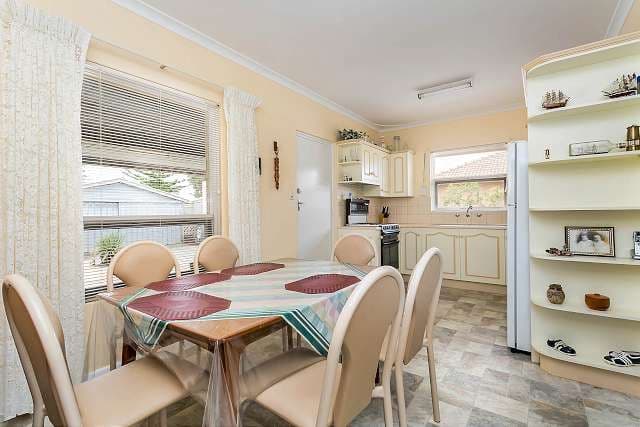 21 Centre Street, LARGS BAY SA 5016, Largs Bay - Thumbnail 5