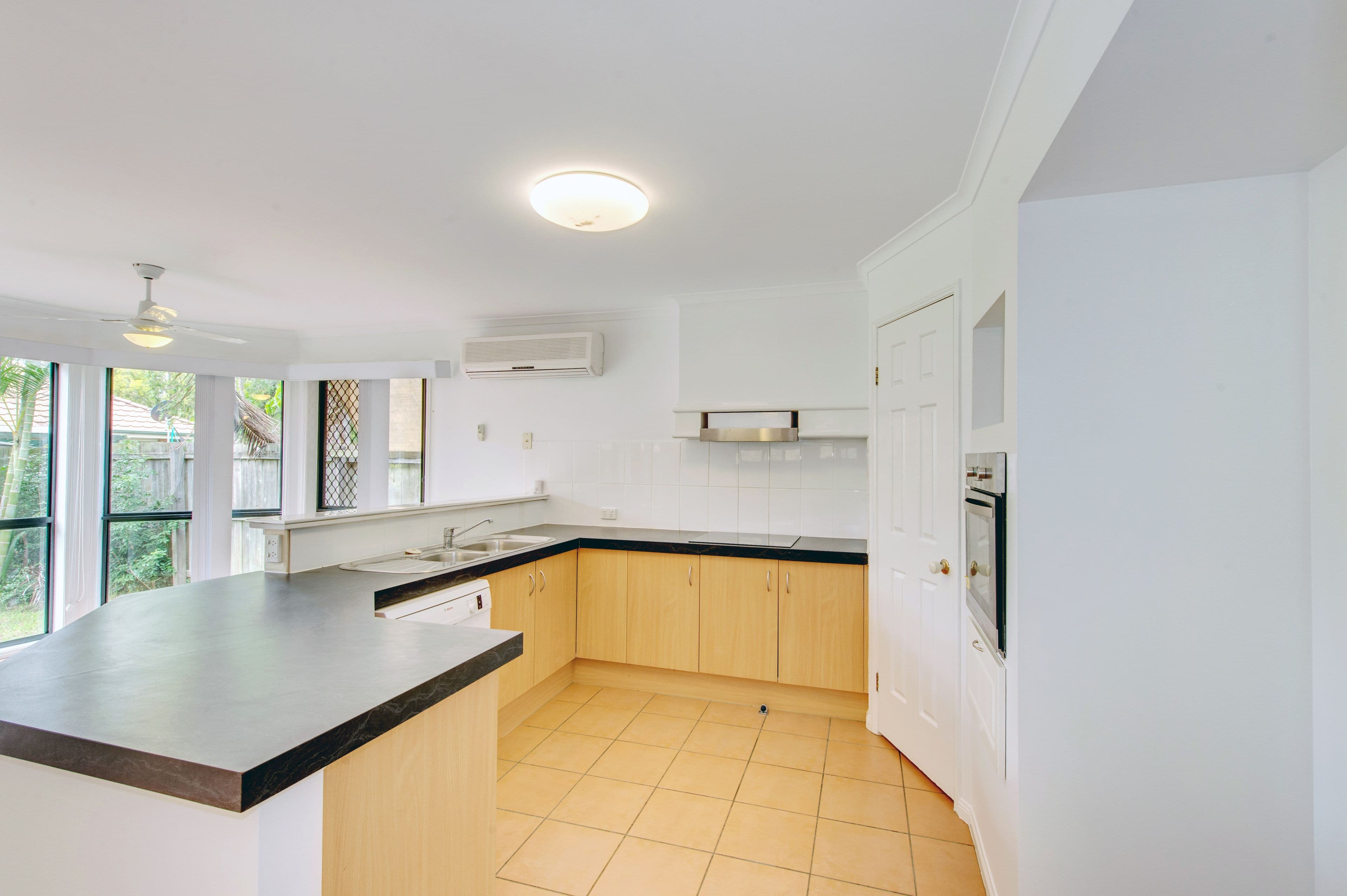 5 Belvedere Close, FOREST LAKE QLD 4078, Forest Lake - Thumbnail 3