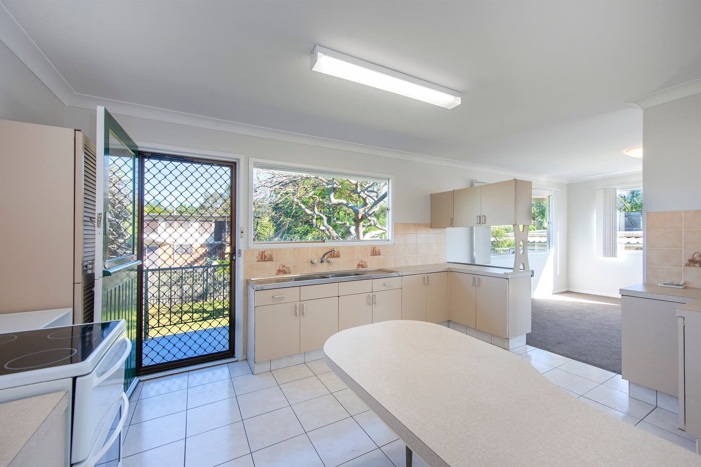 28 Woodash Street, Kingston QLD 4114, Kingston - Thumbnail 5