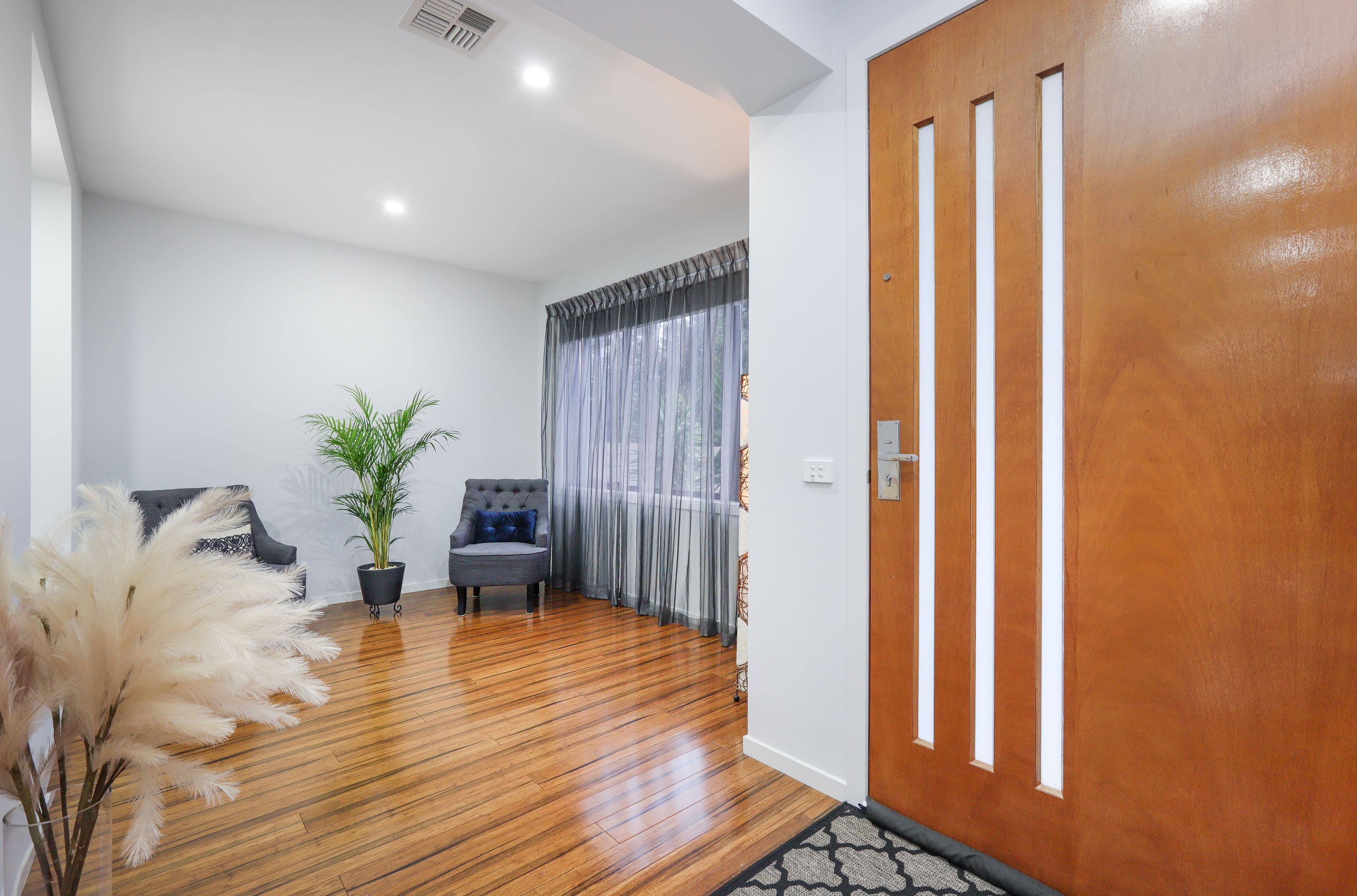 4 Montenegro Road, Greenvale VIC 3059, Greenvale - Thumbnail 3