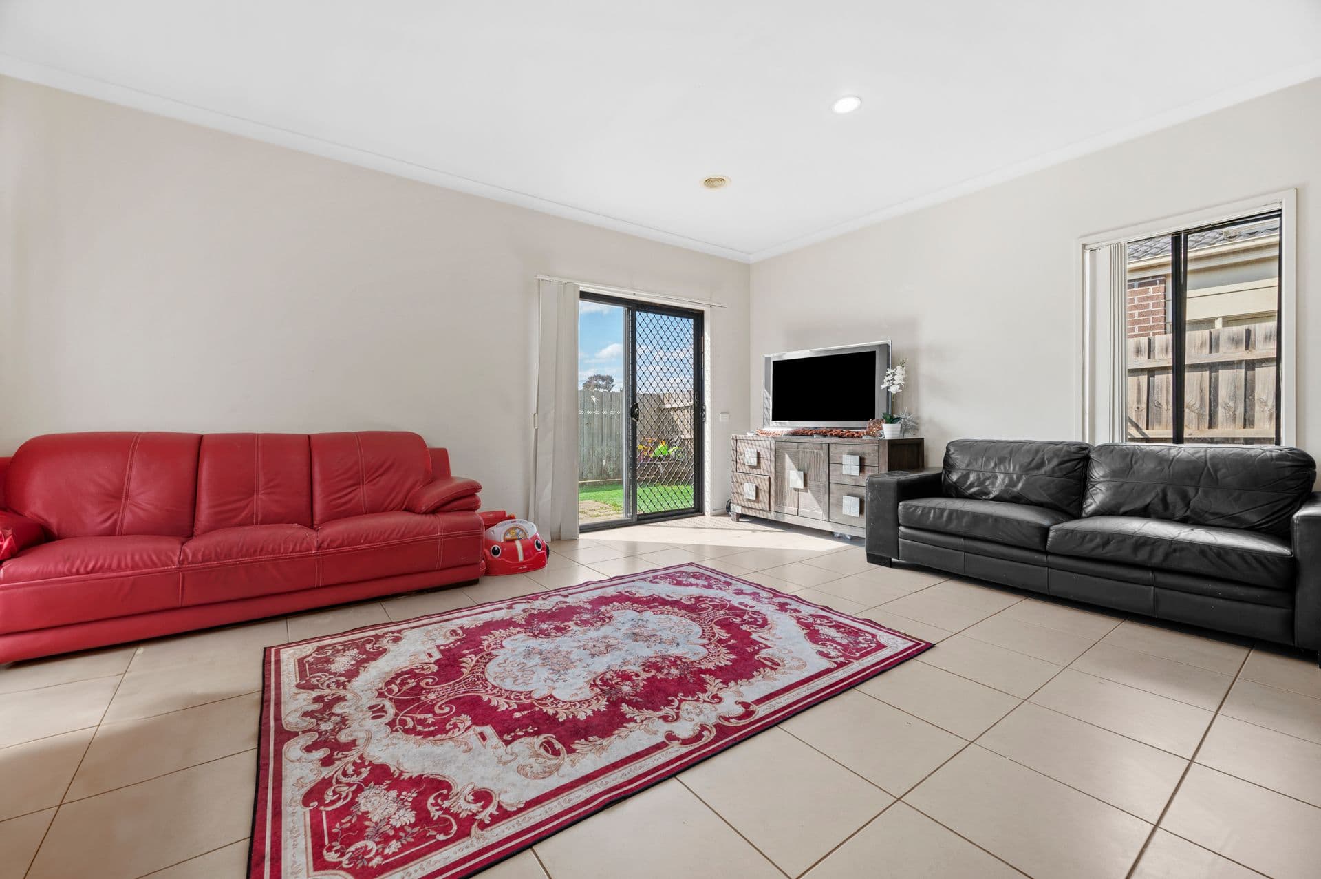 17 Crestmont Drive, Melton South VIC 3338, Melton South - Thumbnail 6