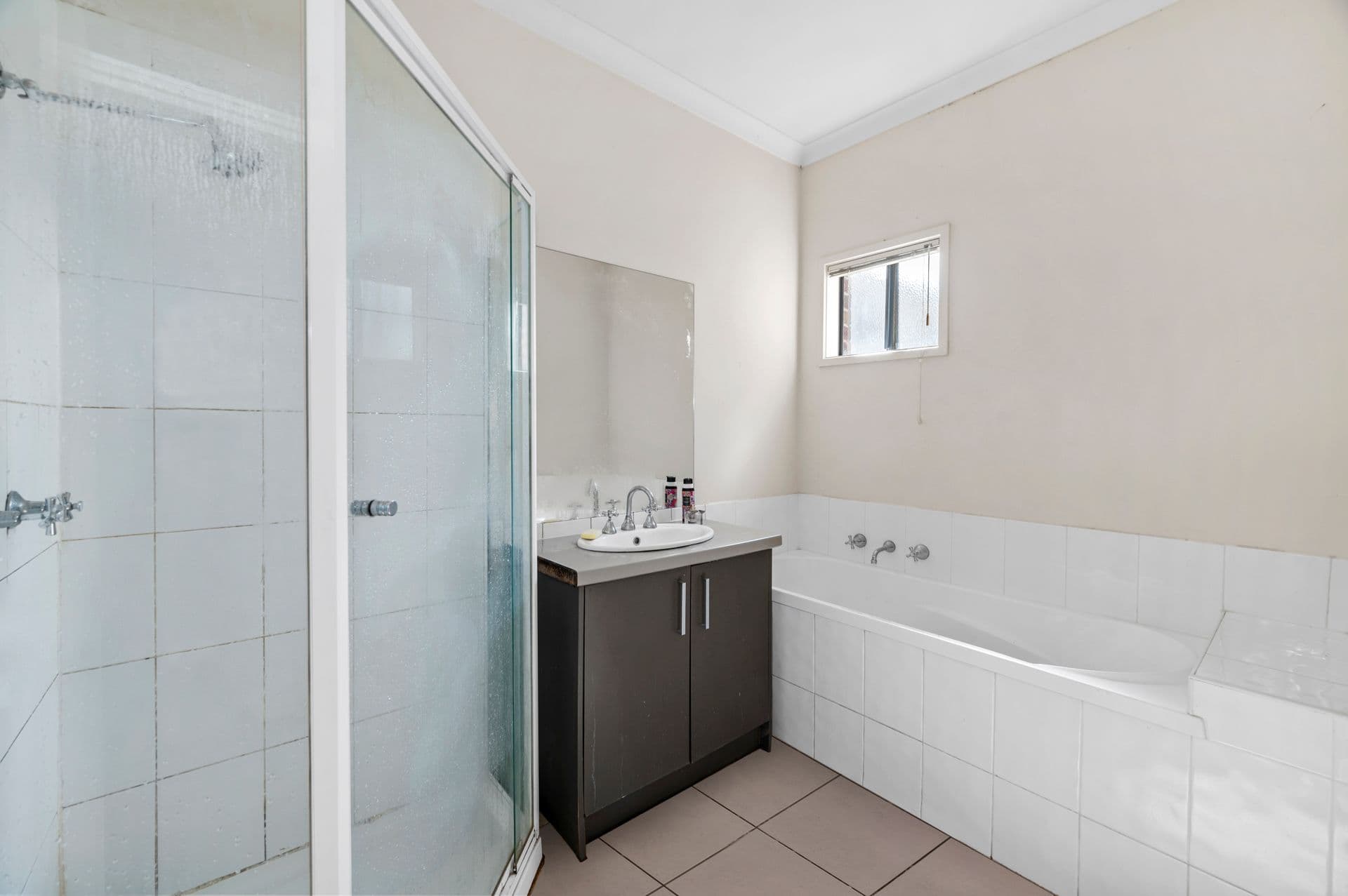 17 Crestmont Drive, Melton South VIC 3338, Melton South - Thumbnail 8