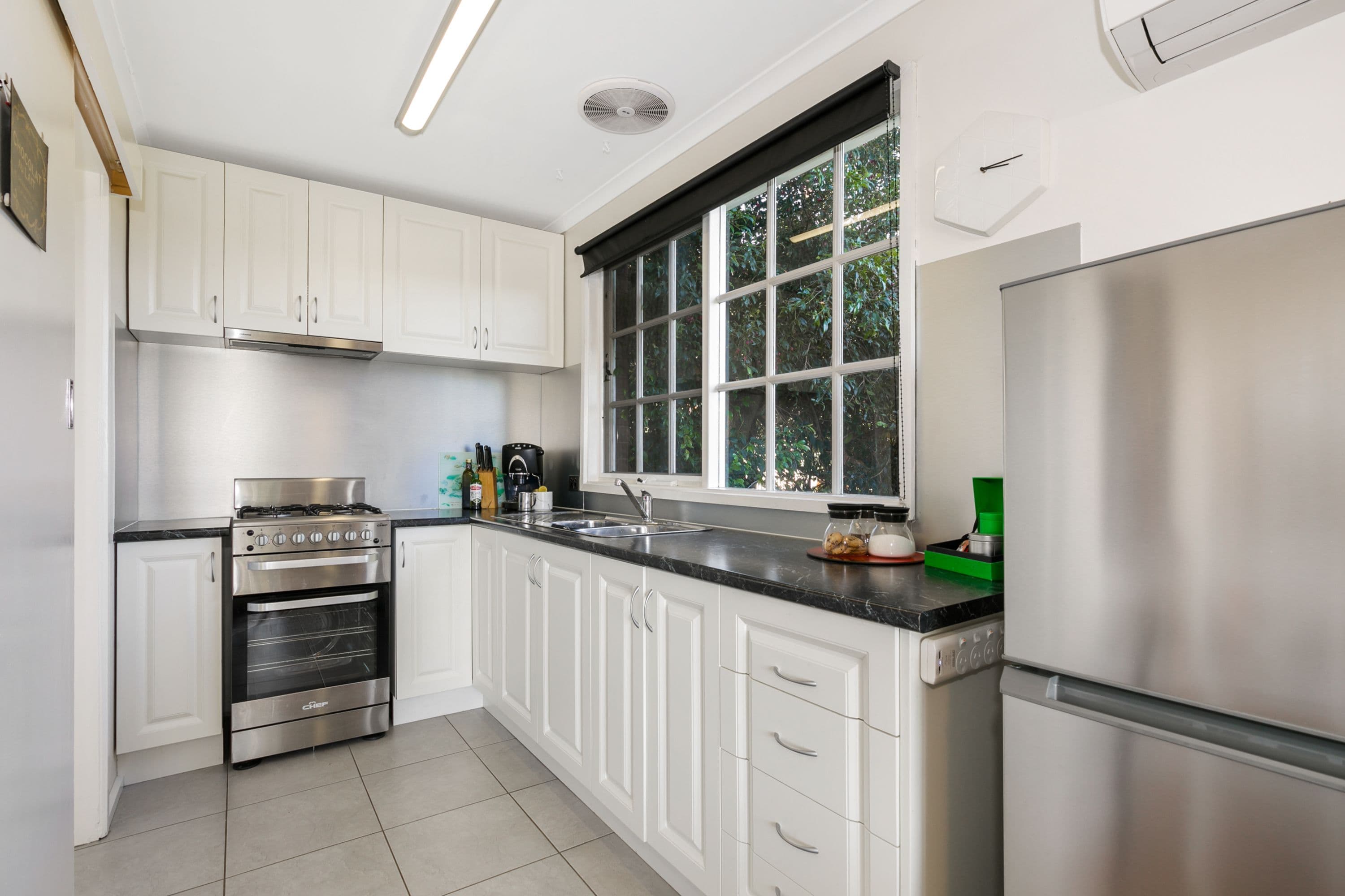 3 Clematis Avenue, Ferntree Gully VIC 3156, Ferntree Gully - Thumbnail 2