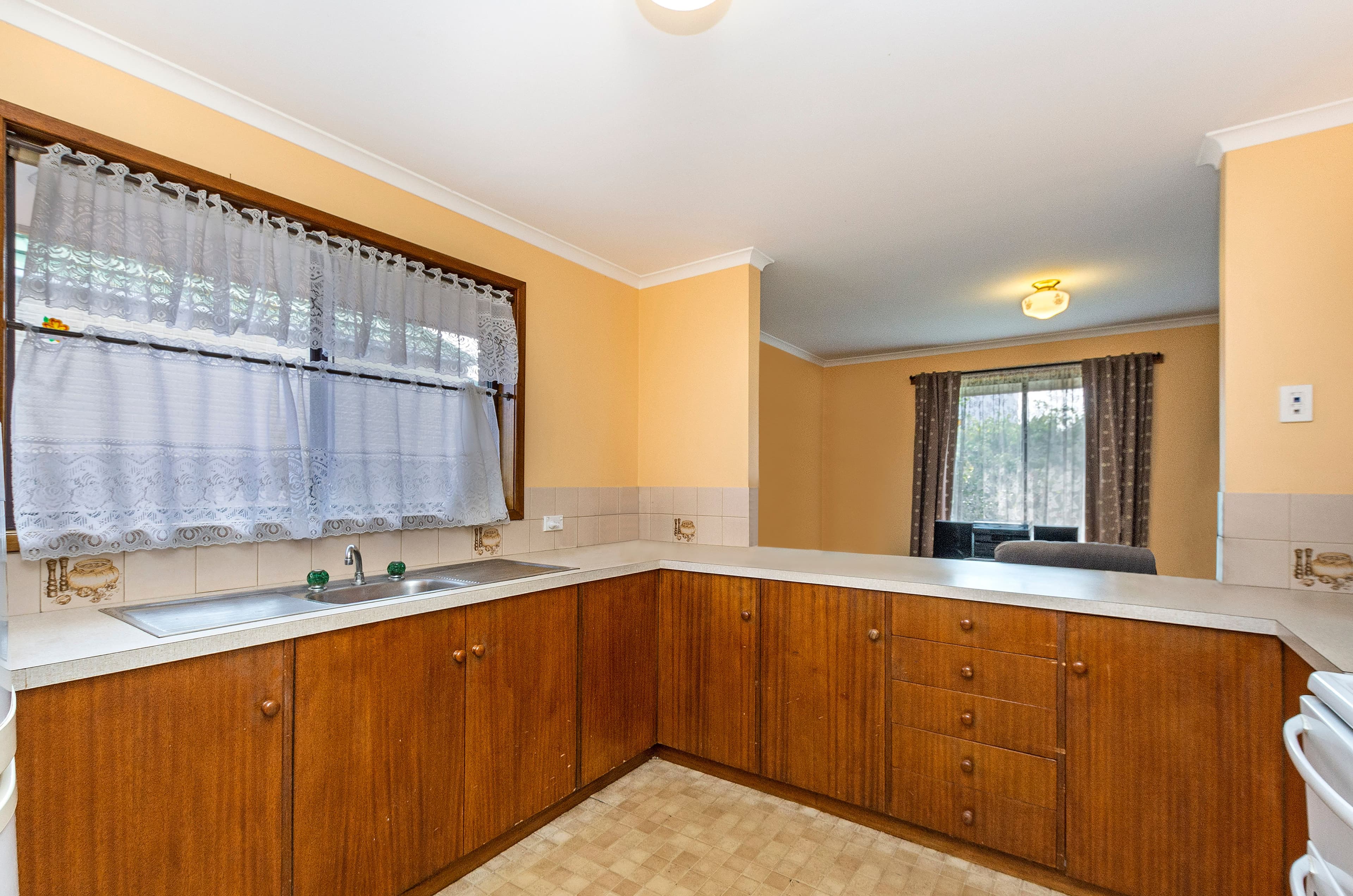85 Drummond Street, Dennington VIC 3280, Dennington - Thumbnail 3
