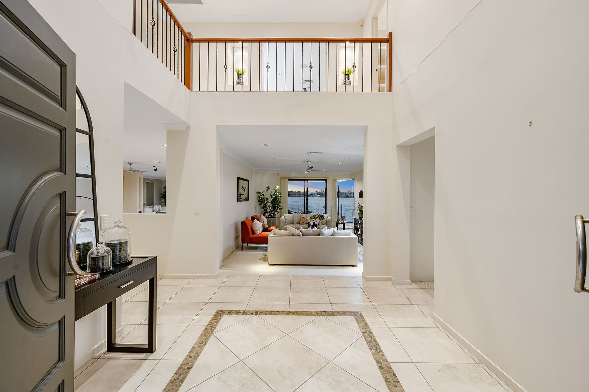 123 Edinburgh Road, Benowa QLD 4217, Benowa - Thumbnail 2