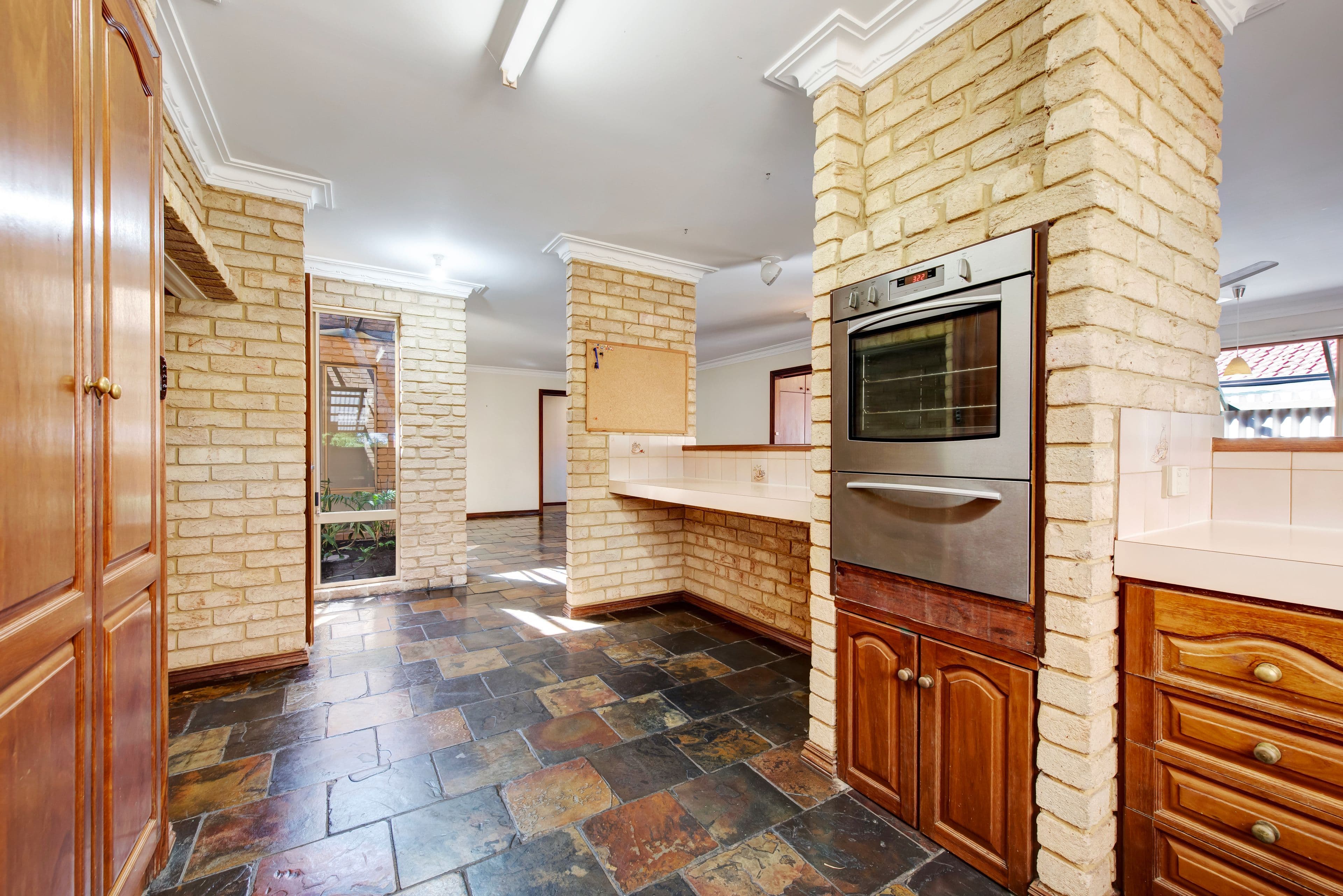 24 Glenview Street, Mount Tarcoola WA 6530, Mount Tarcoola - Thumbnail 3