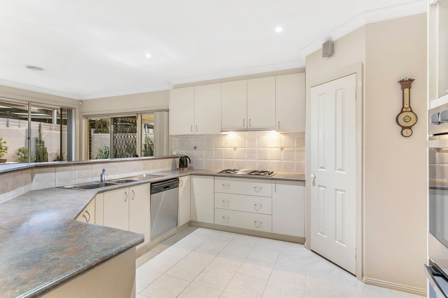 52 Albrecht Avenue, Berwick VIC 3806, Berwick - Thumbnail 5