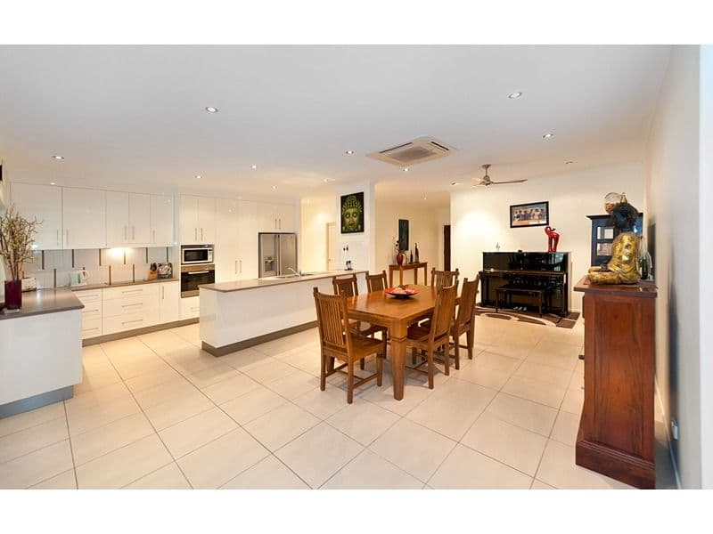 30 Julie Crescent, NORMAN GARDENS QLD 4701, Norman Gardens - Thumbnail 4