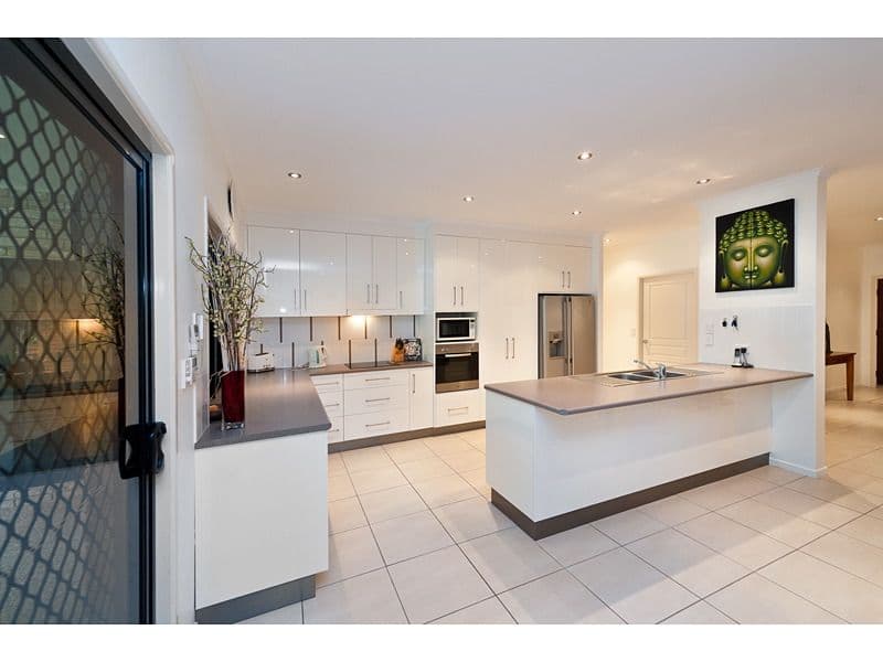 30 Julie Crescent, NORMAN GARDENS QLD 4701, Norman Gardens - Thumbnail 6