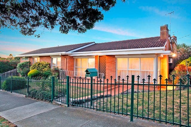 17 Golf Avenue, KINGSBURY VIC 3083, Kingsbury - Image 1