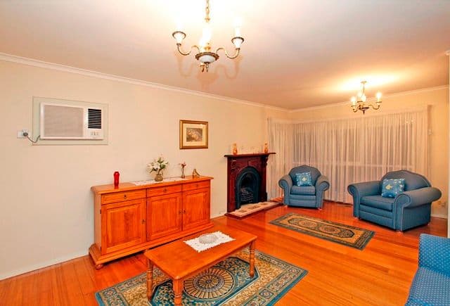 17 Golf Avenue, KINGSBURY VIC 3083, Kingsbury - Thumbnail 2