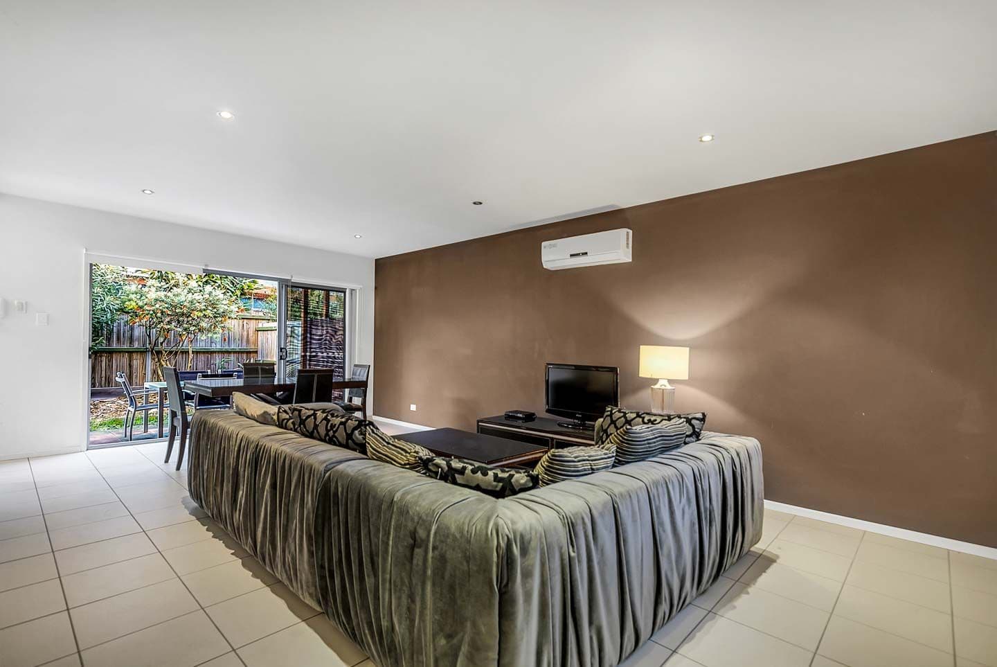 80 Moolyyir Street, Urangan QLD 4655, Urangan - Thumbnail 3