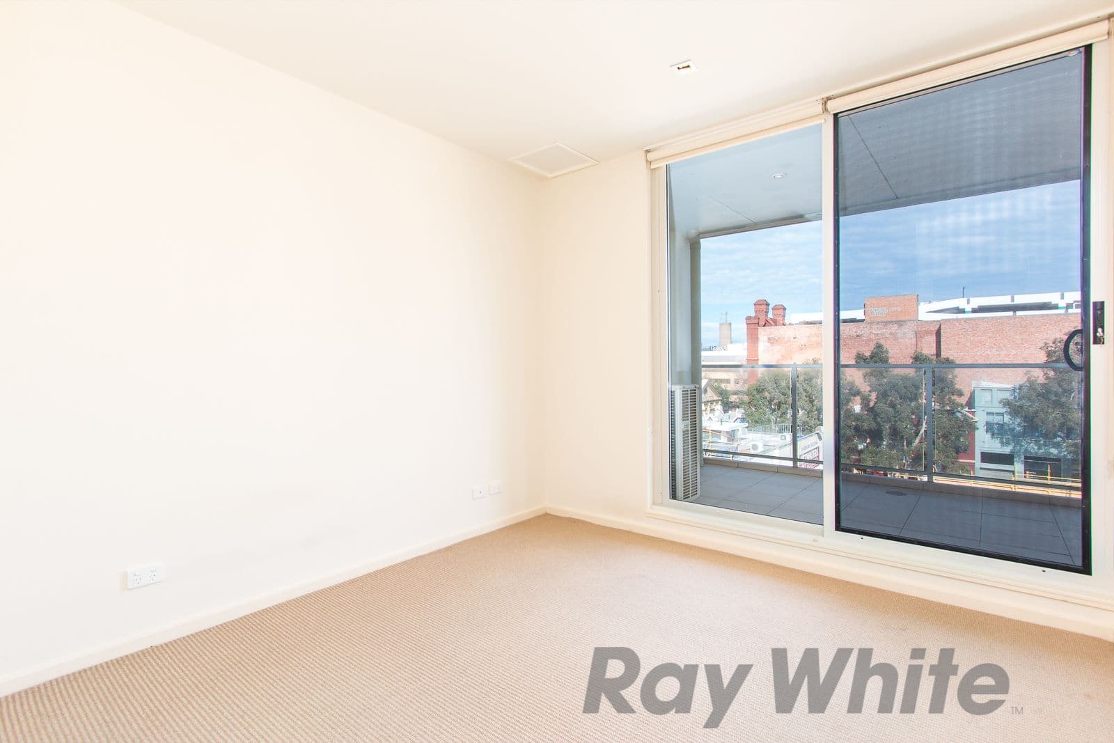 24 Bolton Street, Newcastle NSW 2300, Newcastle - Thumbnail 3