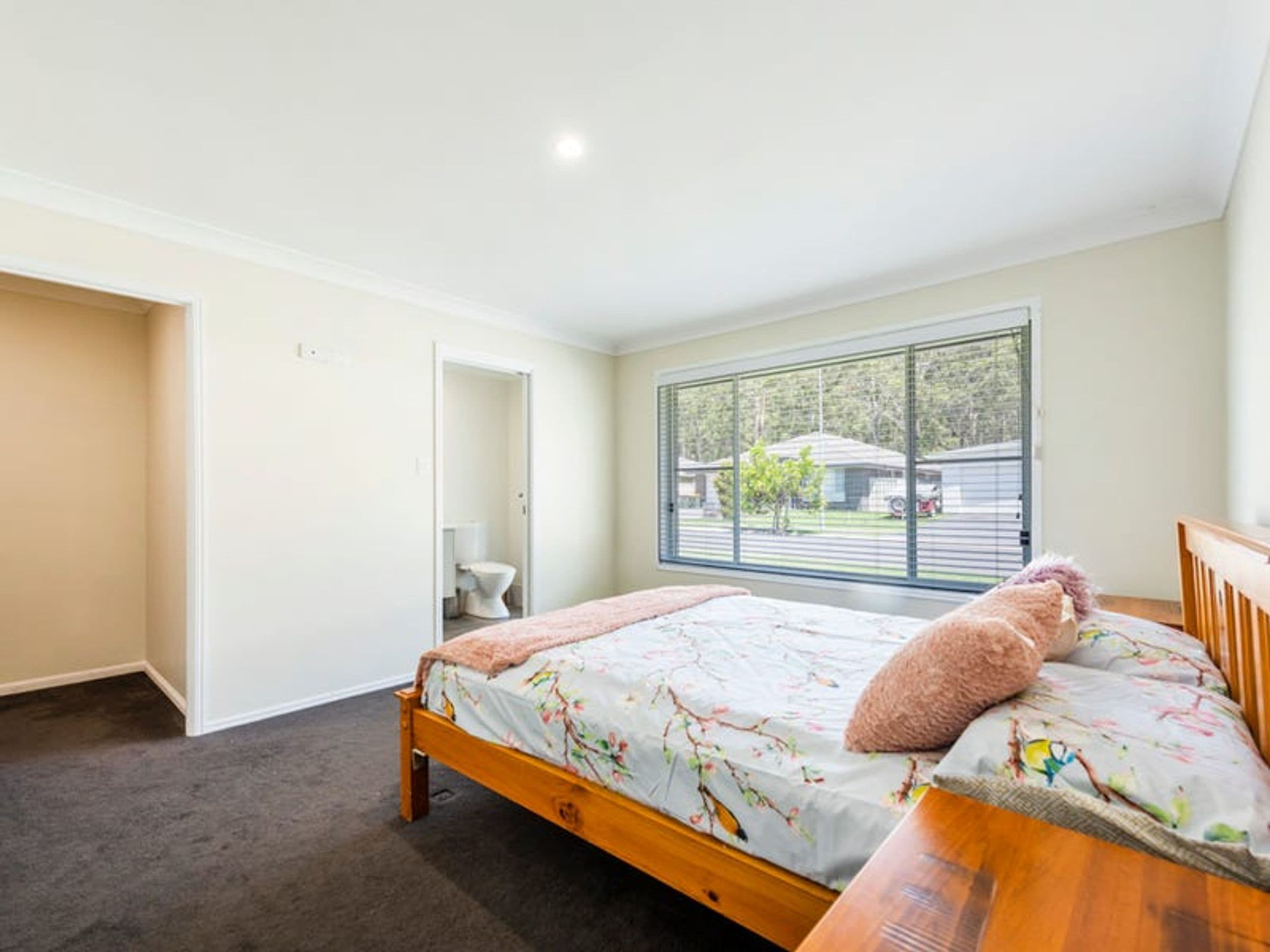 9 Waterways Drive, Sandy Beach - Thumbnail 7
