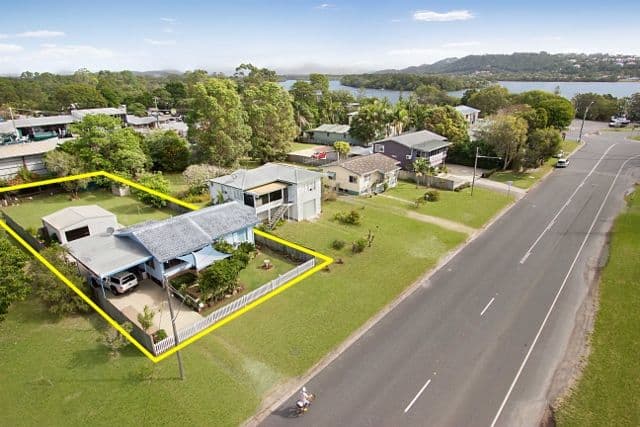 7 Waugh Street, CHINDERAH NSW 2487, Chinderah - Thumbnail 2
