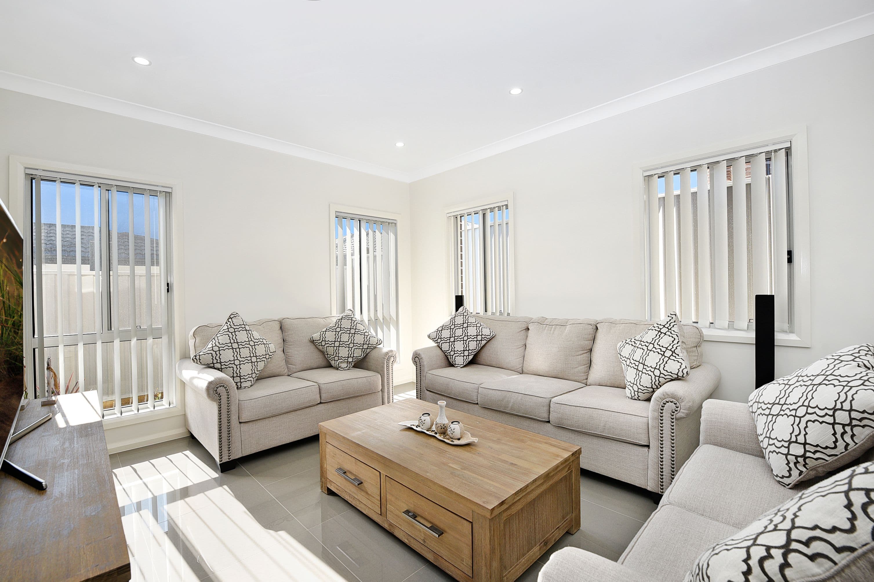 30 Rodeo Drive, Green Valley - Thumbnail 2