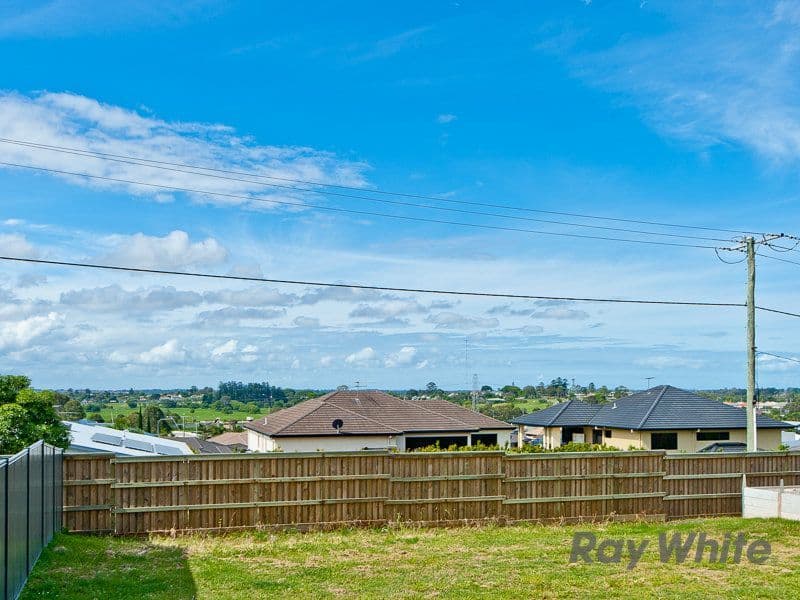 4 Kyle Street, Bridgeman Downs QLD 4035, Bridgeman Downs - Thumbnail 2