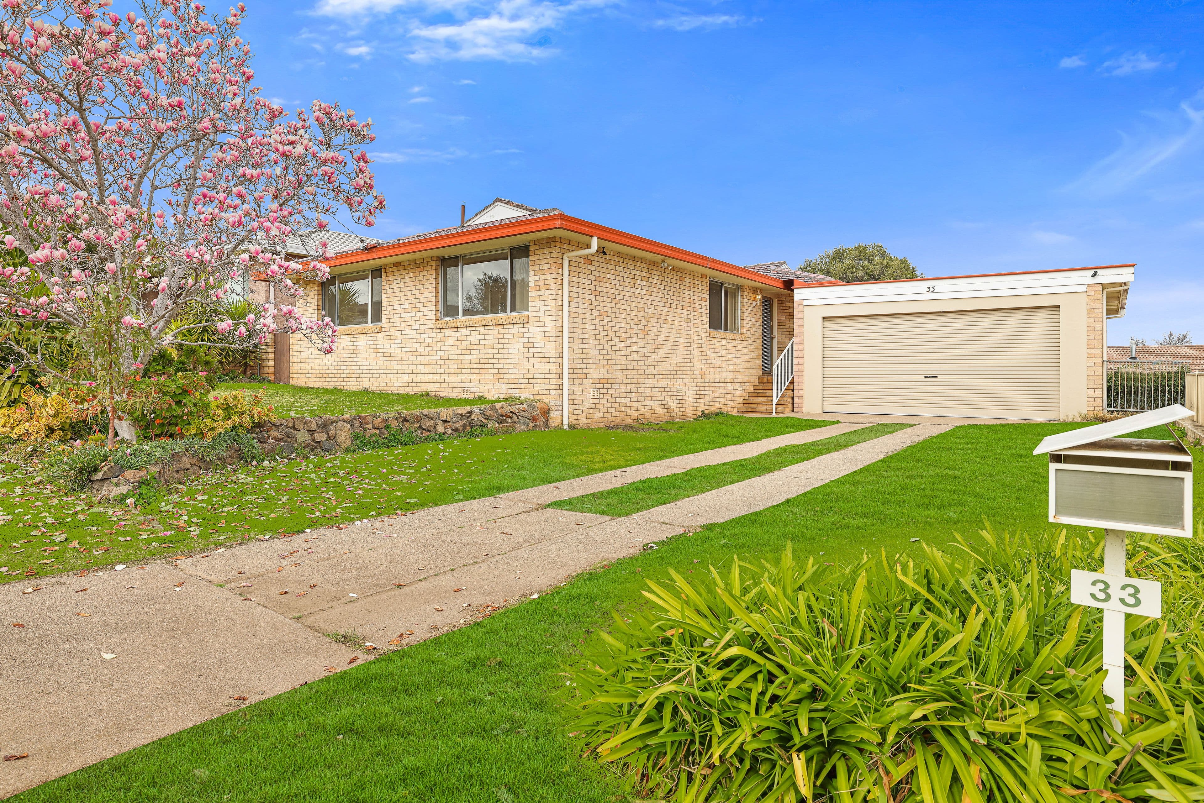 33 Minnamurra Crescent, Tamworth NSW 2340, Hillvue - Image 1