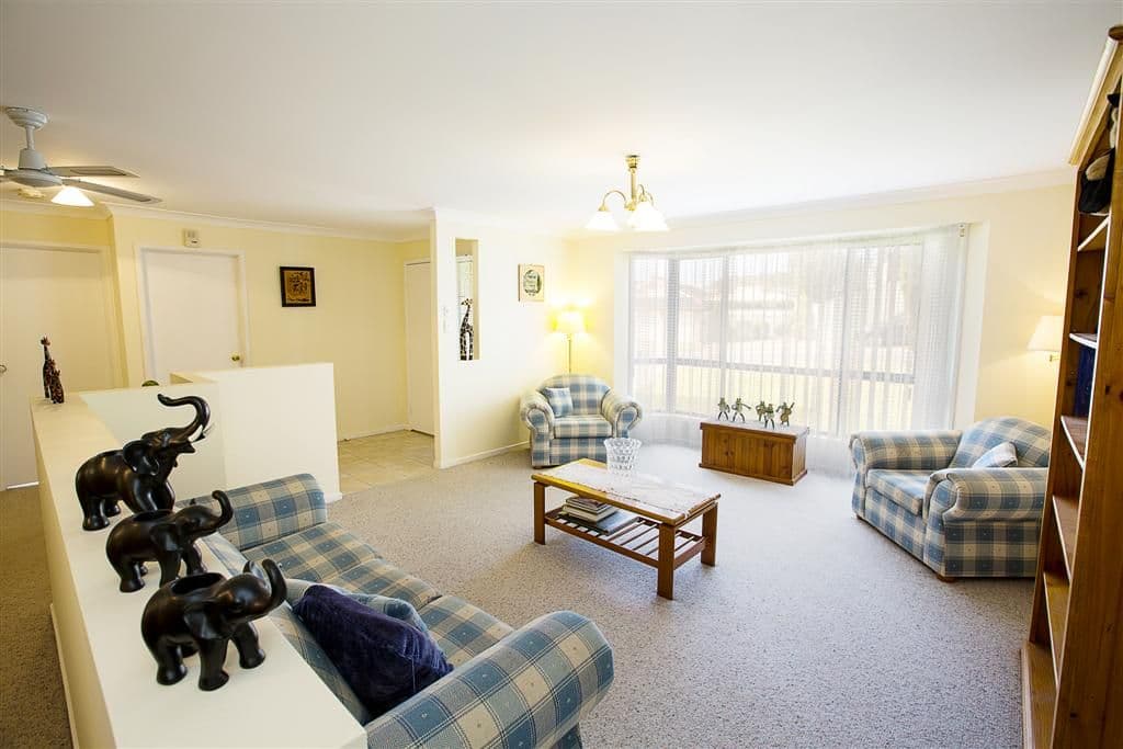 9 Thornbill Crescent, GLENMORE PARK NSW 2745, Glenmore Park - Thumbnail 3