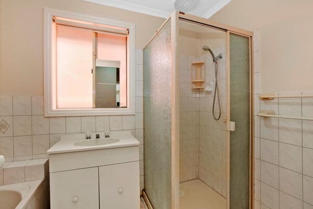 76B Purinuan Road, RESERVOIR VIC 3073, Reservoir - Thumbnail 5