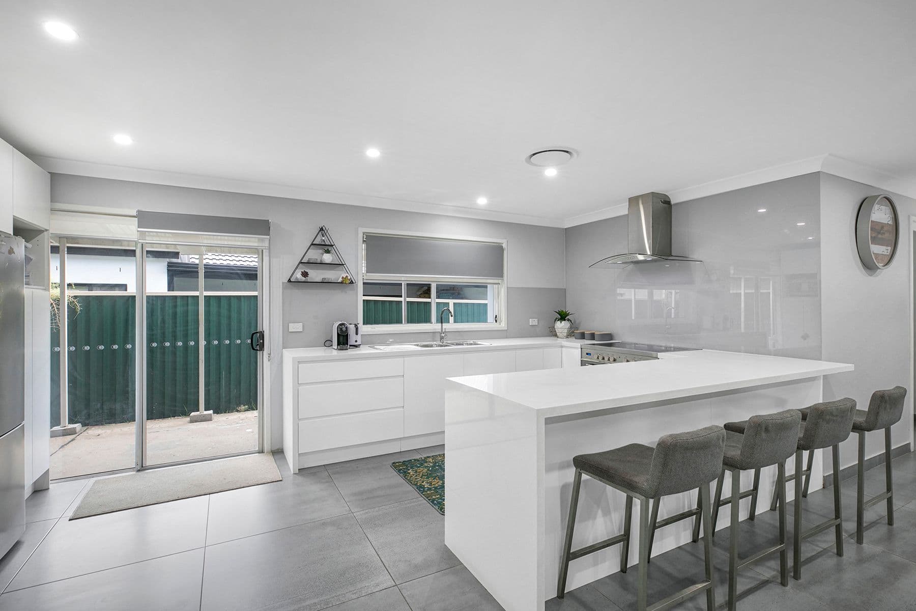 7 Baringa Close, Green Valley - Thumbnail 2