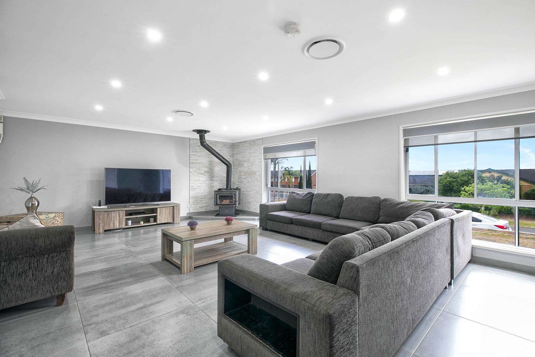 7 Baringa Close, Green Valley - Thumbnail 3