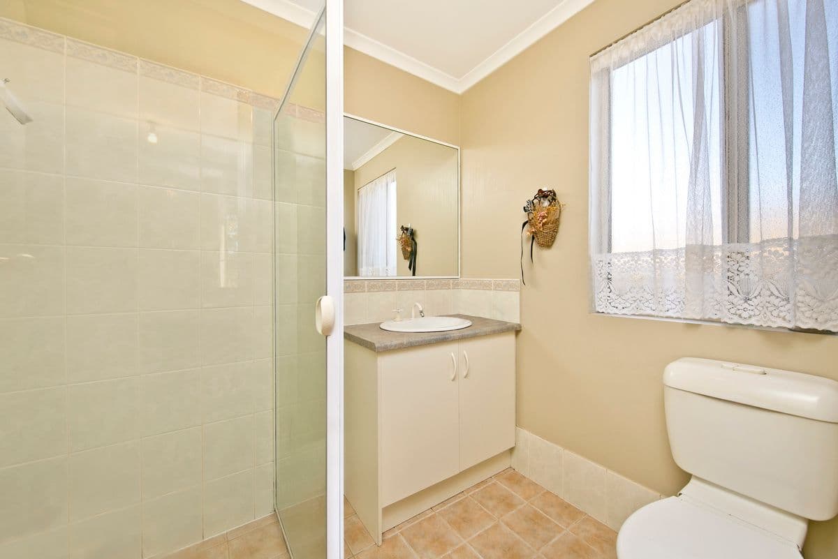 4 Darlton Court, Andrews Farm SA 5114, Andrews Farm - Thumbnail 4